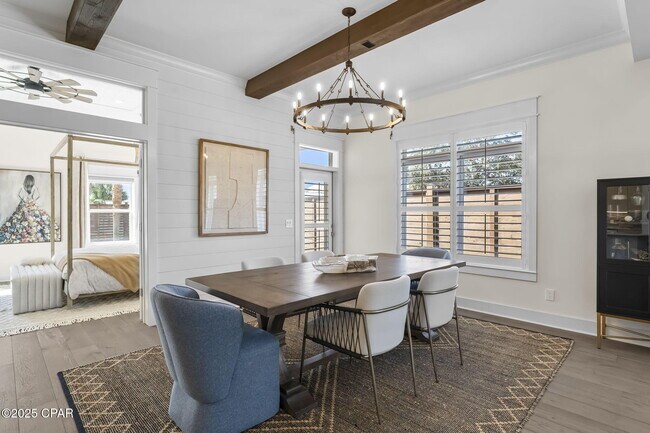 Building Photo - 407 Petrel St