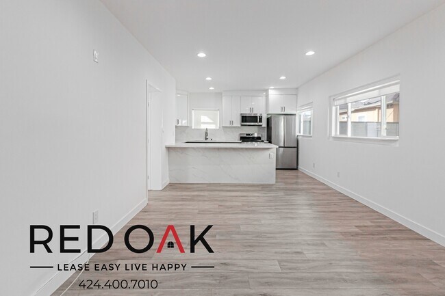 Building Photo - 608 W Hillcrest Blvd