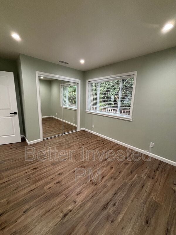 Building Photo - 401 W Sierra Ave