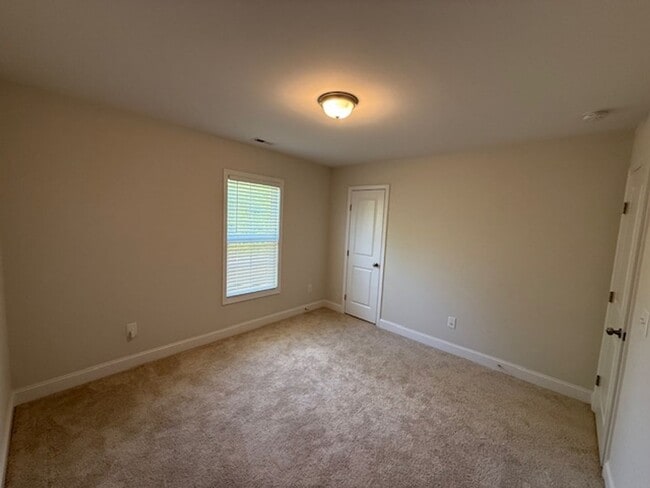 Building Photo - Fieldstone Crossing