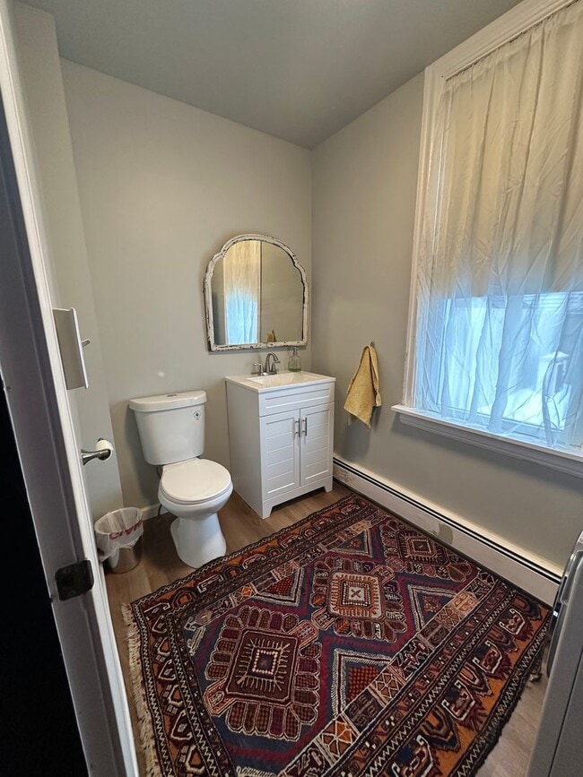 Building Photo - Lebanon City 3 bed- small dog allowed