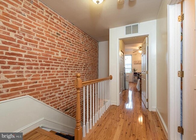 Building Photo - 909 S Potomac St