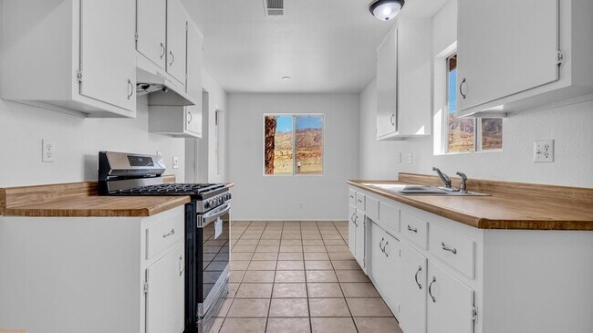 Building Photo - 67285 Pierson Blvd