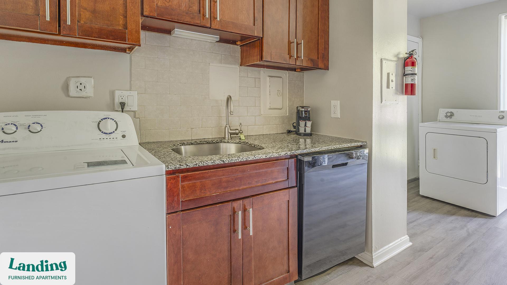Building Photo - 6220 Springhill Dr