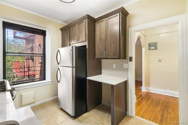 Building Photo - 663 Locust St