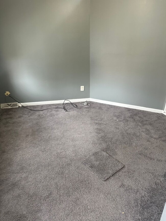 Building Photo - 7515 Melrose St