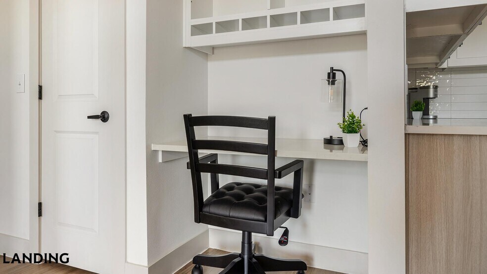 Building Photo - 18111 La Cantera Terrace