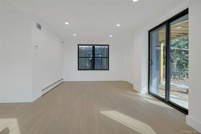 Building Photo - 229 Piermont Ave