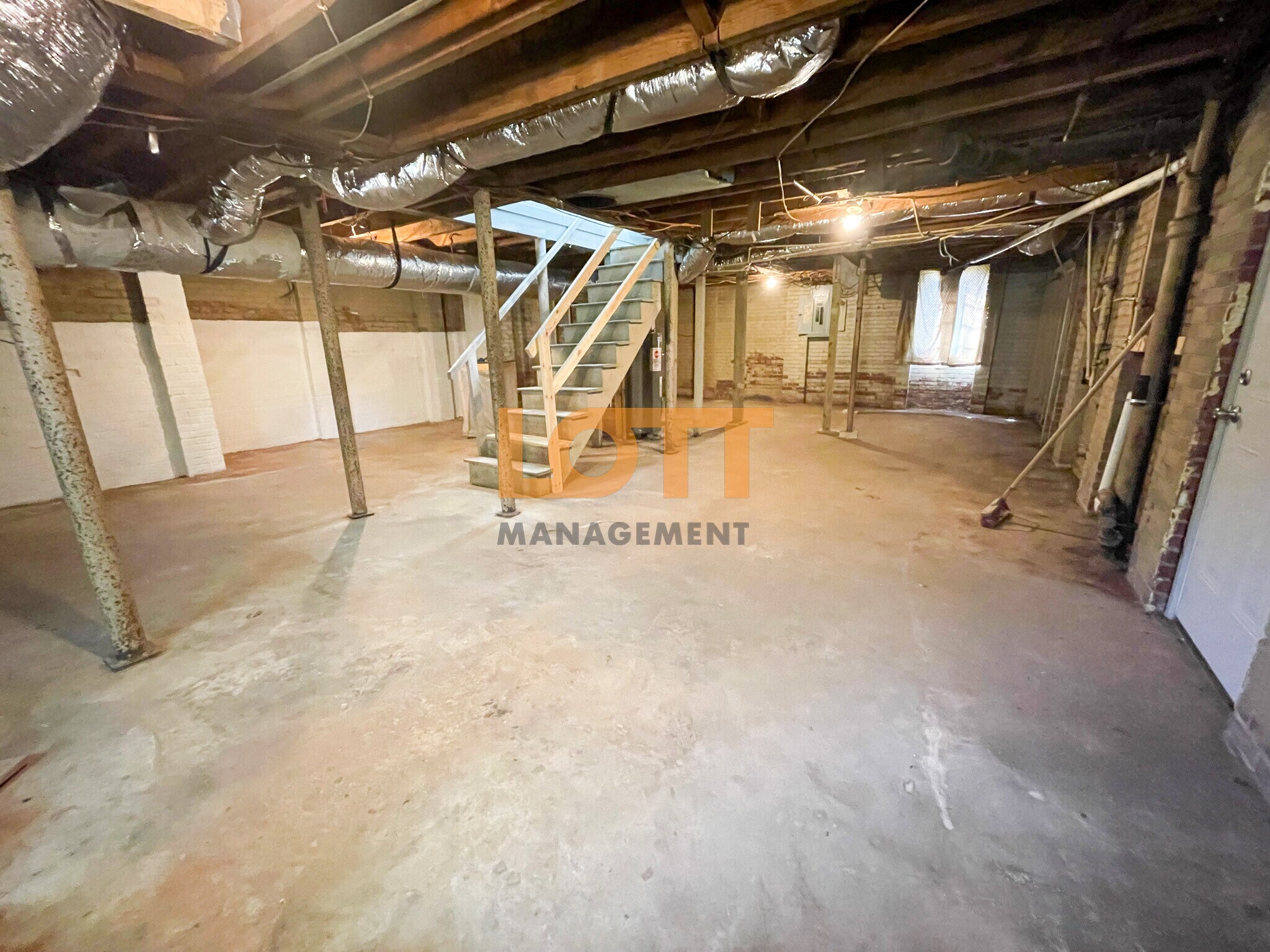 Building Photo - 117 Mayo Dr