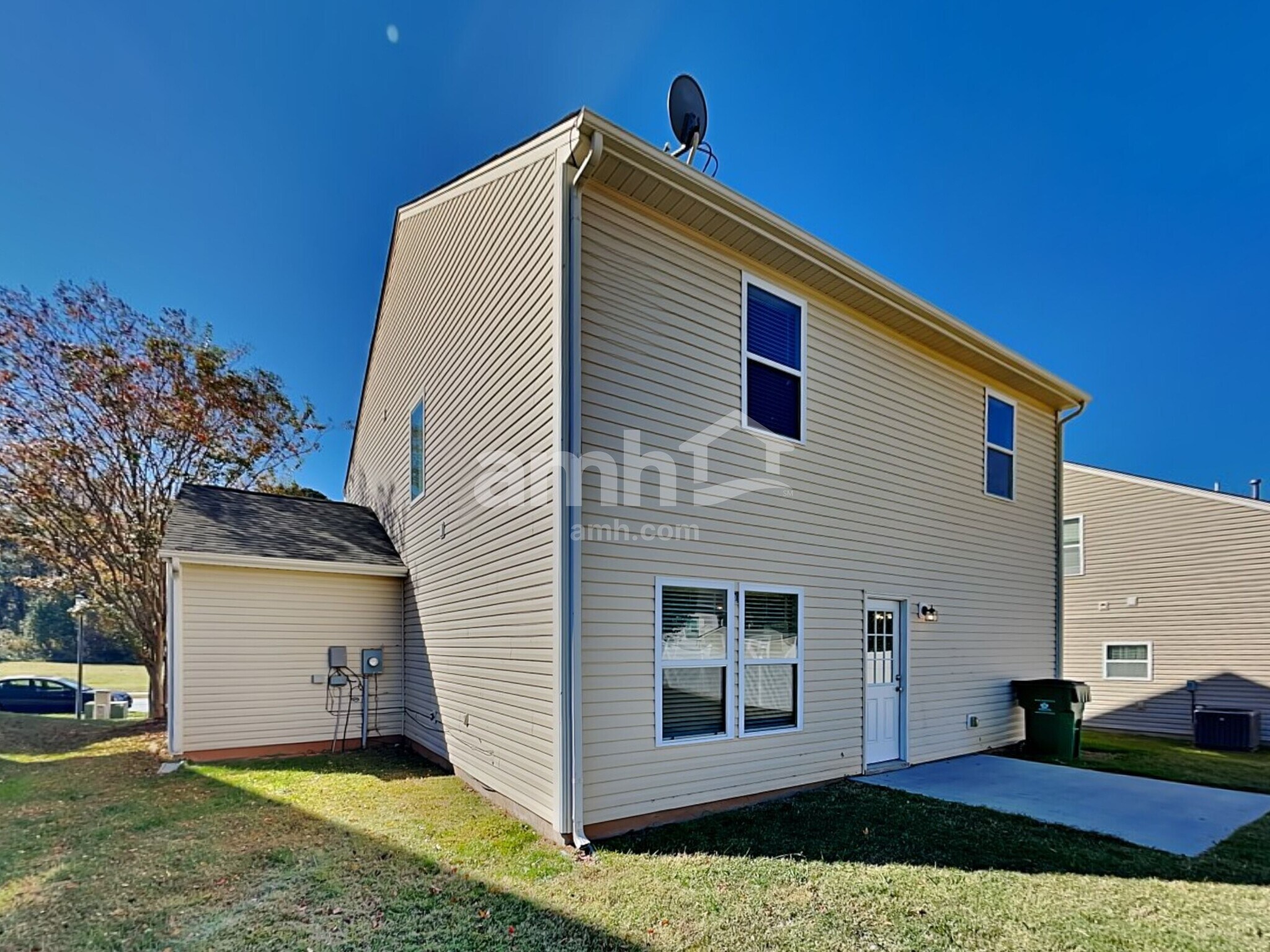 Building Photo - 9907 Fernspray Rd