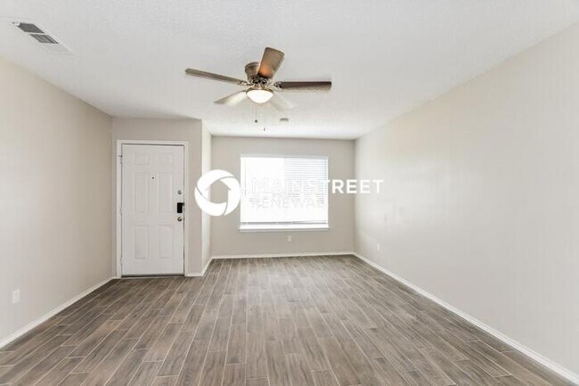 Building Photo - 3 Bedroom Pet-Friendly Home in Balch Springs, TX with Main Street Renewal