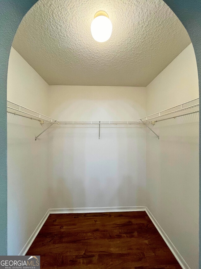 Building Photo - 230 Pine Bluff Dr