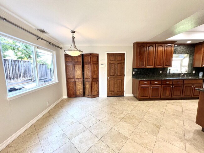 Building Photo - Large Evergreen Home with Solar & Community Pool