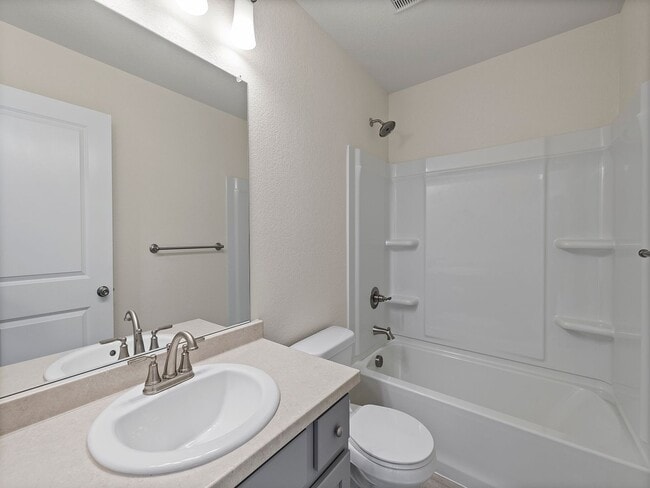 Building Photo - Excellent Home in Great Johnstown Area Available For Quick Move-In!