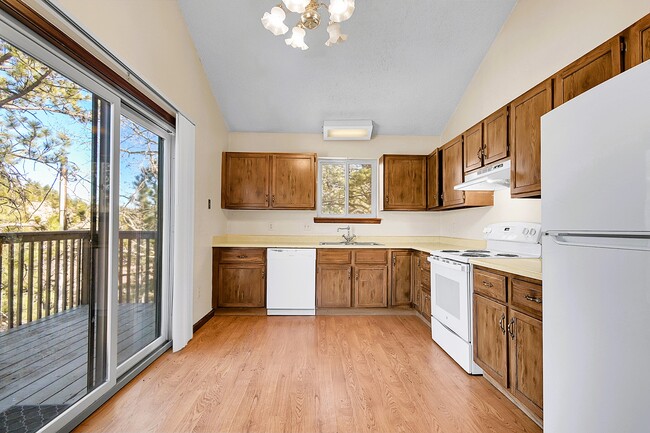 Building Photo - 26172 Center Dr