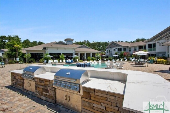 Building Photo - 101 Spring Lakes Dr