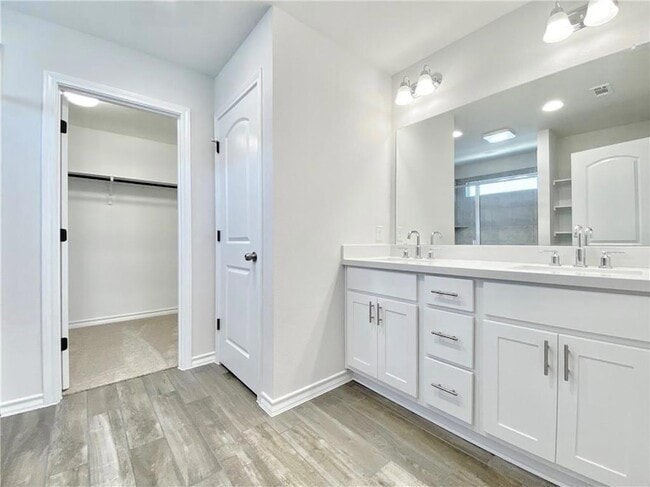 Building Photo - 208 Caisson Trl