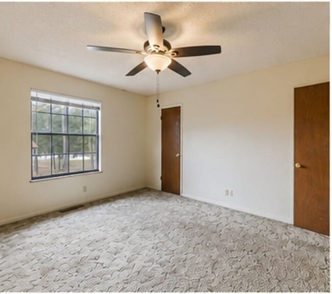 Building Photo - 4434 Dorothy Dr