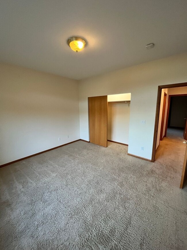 Building Photo - View Home in Poulsbo