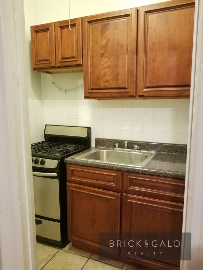 Primary Photo - 2110 Westbury Ct