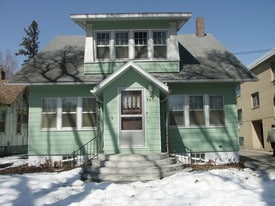 Building Photo - 803 10th Ave N