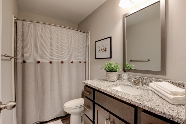 Building Photo - 1253 Dodd St