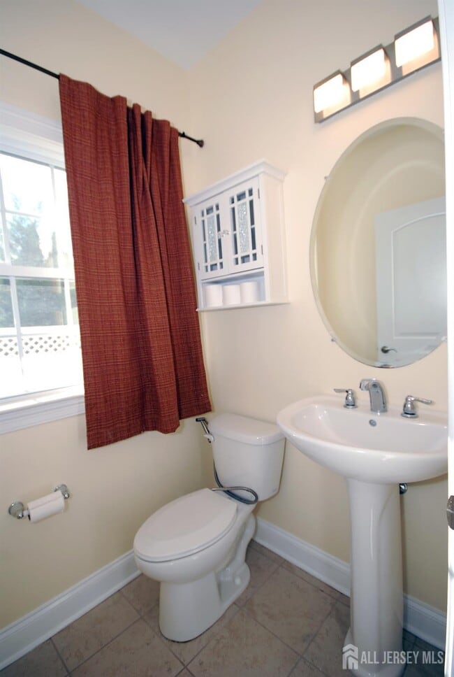 Building Photo - 32 Cinder Rd