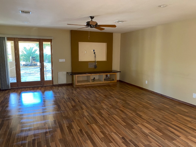 Building Photo - 7940 E Constant Pl