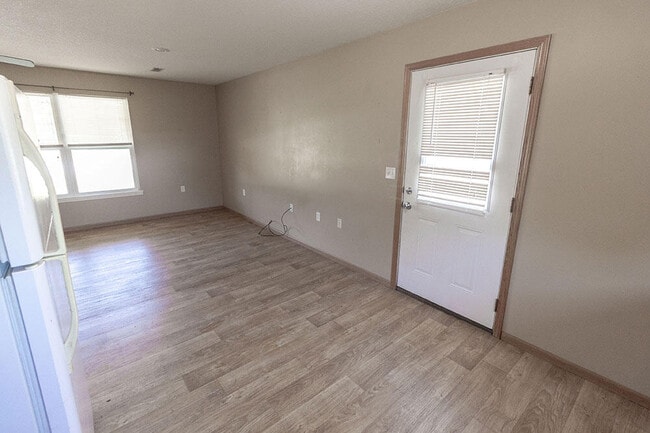 Building Photo - 1544 Florence Dr