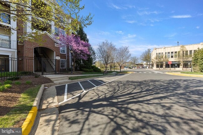 Building Photo - 12901 Centre Park Cir