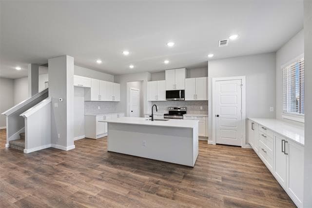 Building Photo - 4011 Lecroy Ct