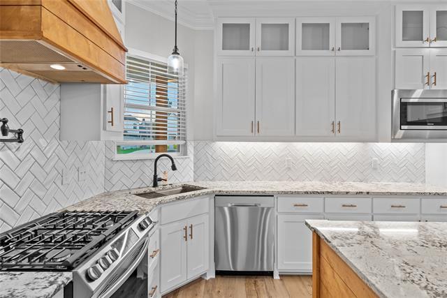 Building Photo - 24 Turtle Creek Dr