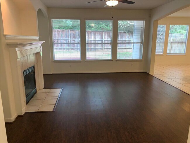 Building Photo - 130 Ledgestone Pl