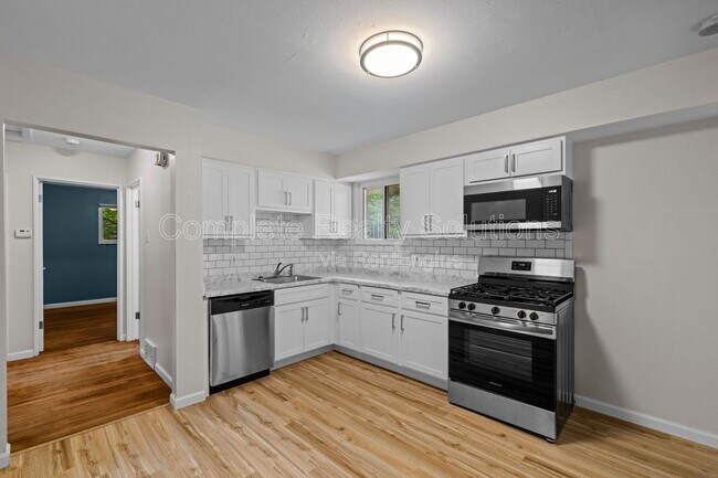 Building Photo - 1149 Walker Ave