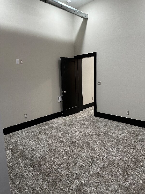 Building Photo - 430-432 Main St