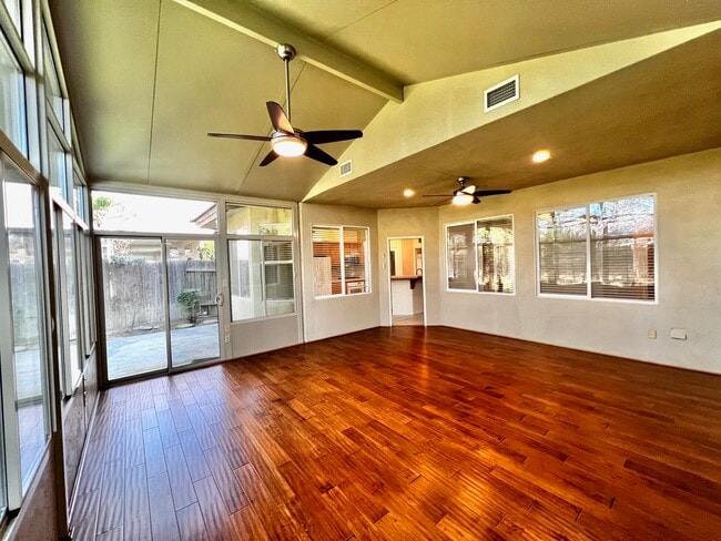 Building Photo - 11116 Southwales Ct