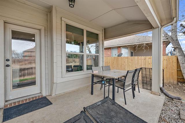 Building Photo - 6024 Beachview Ln