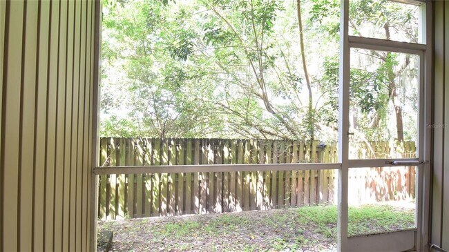 Building Photo - 11012 Black Swan Ct
