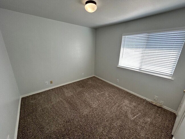 Building Photo - 166 Red Hawk Ridge