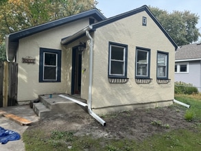 Building Photo - 5211 N 4th St