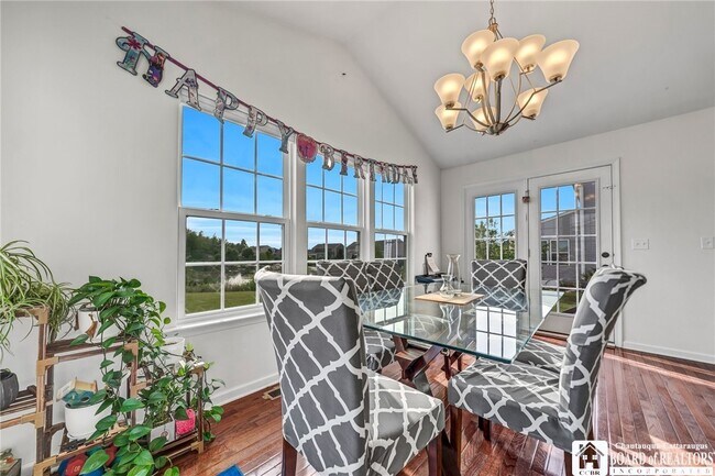 Building Photo - 27 Middlebury Ln