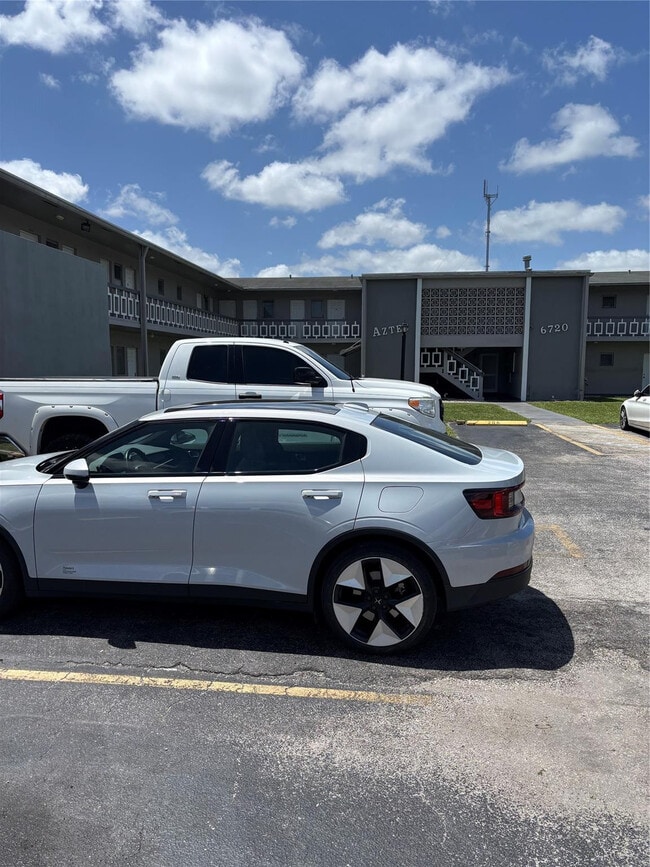 Building Photo - 6720 Arbor Dr