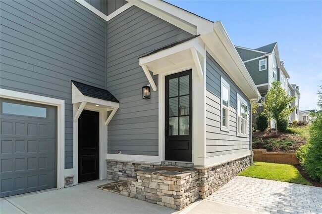 Building Photo - 805 Naples Dr