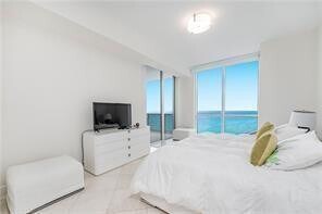 Building Photo - 18101 Collins Ave