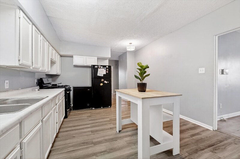 Building Photo - 2640 Guilford Ave