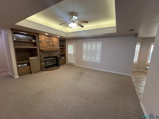 Building Photo - 721 Jeanie Dr