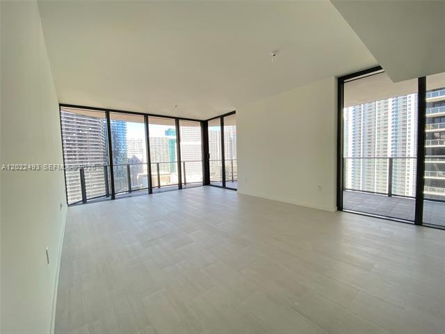 Building Photo - 1000 Brickell Plz