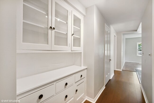 Building Photo - 1029 Linden Ave