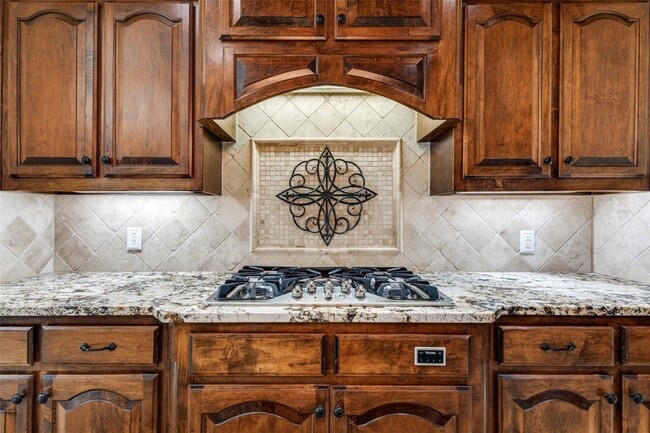 Building Photo - 901 Sandy Trail