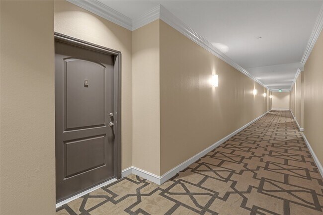 Building Photo - 3225 Turtle Creek Blvd Blvd